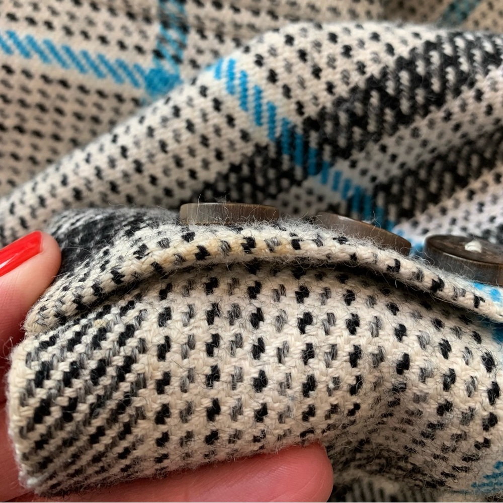 Burberry Tailored Plaid Women's Jacket - Cream & Black with Teal Accents - Picture 16 of 16